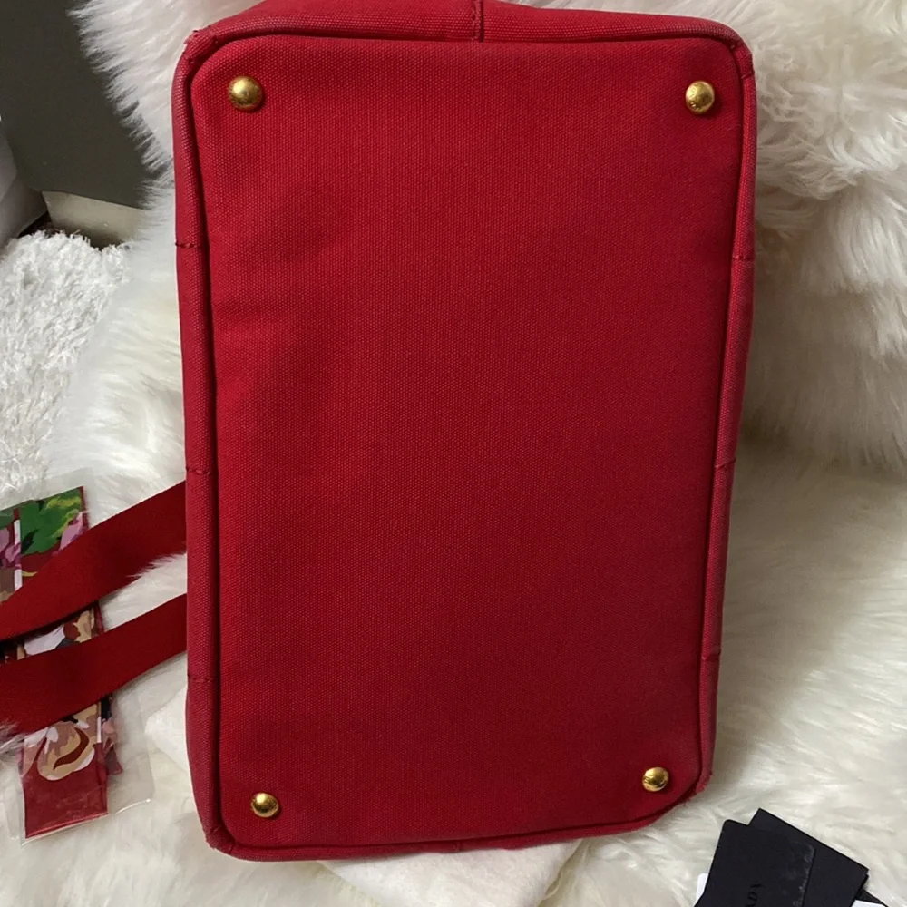 💯% Authentic PRADA CANAPA - Picture 11 of 17